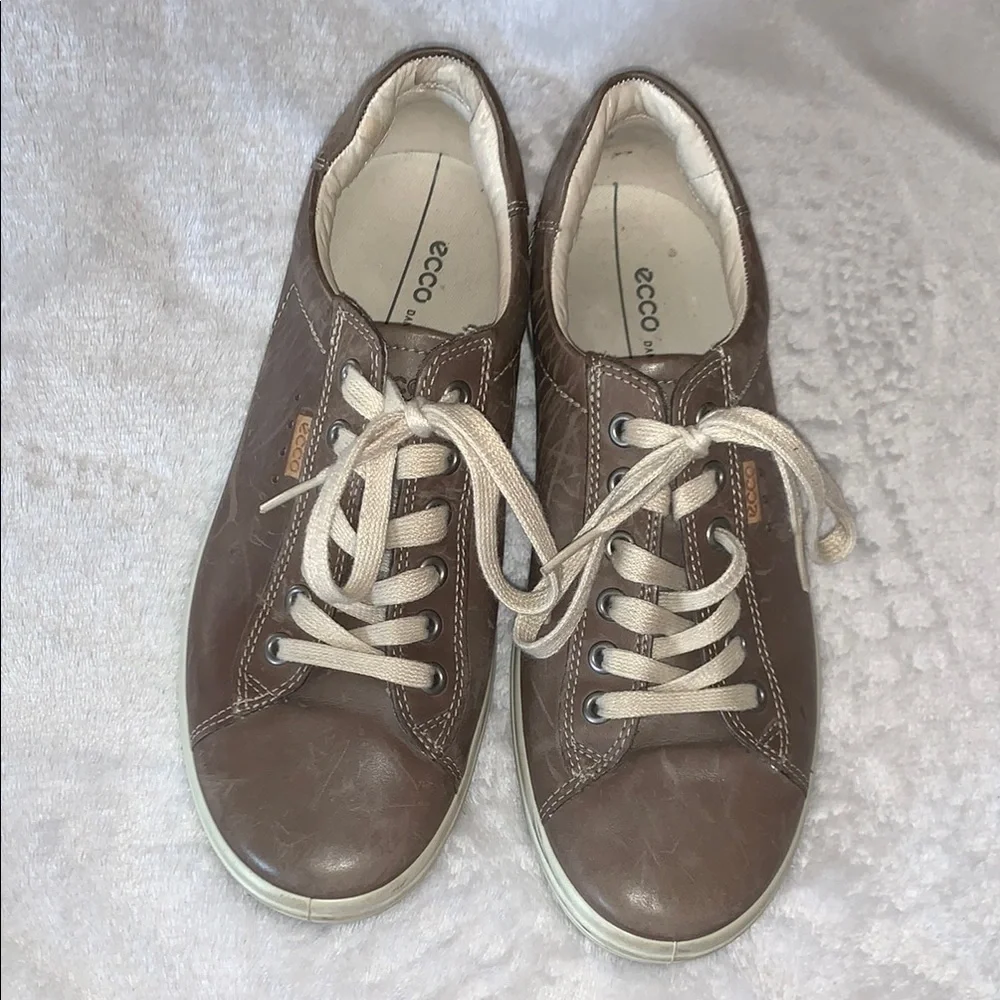 Gently Loved Men's Brown / Tan Leather Sneakers by Ecco Danish Design